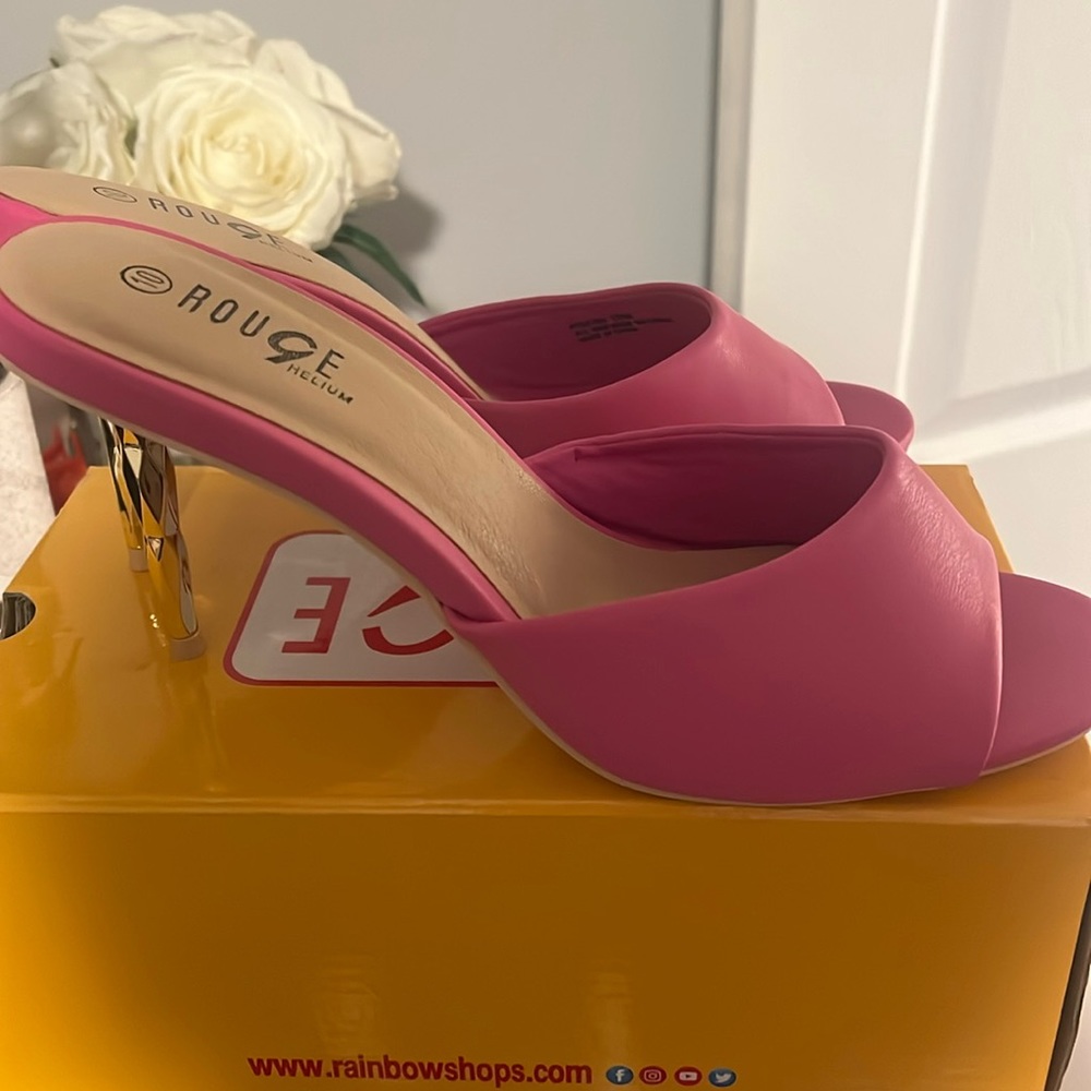Pink and gold heels NWT NEVER WORN